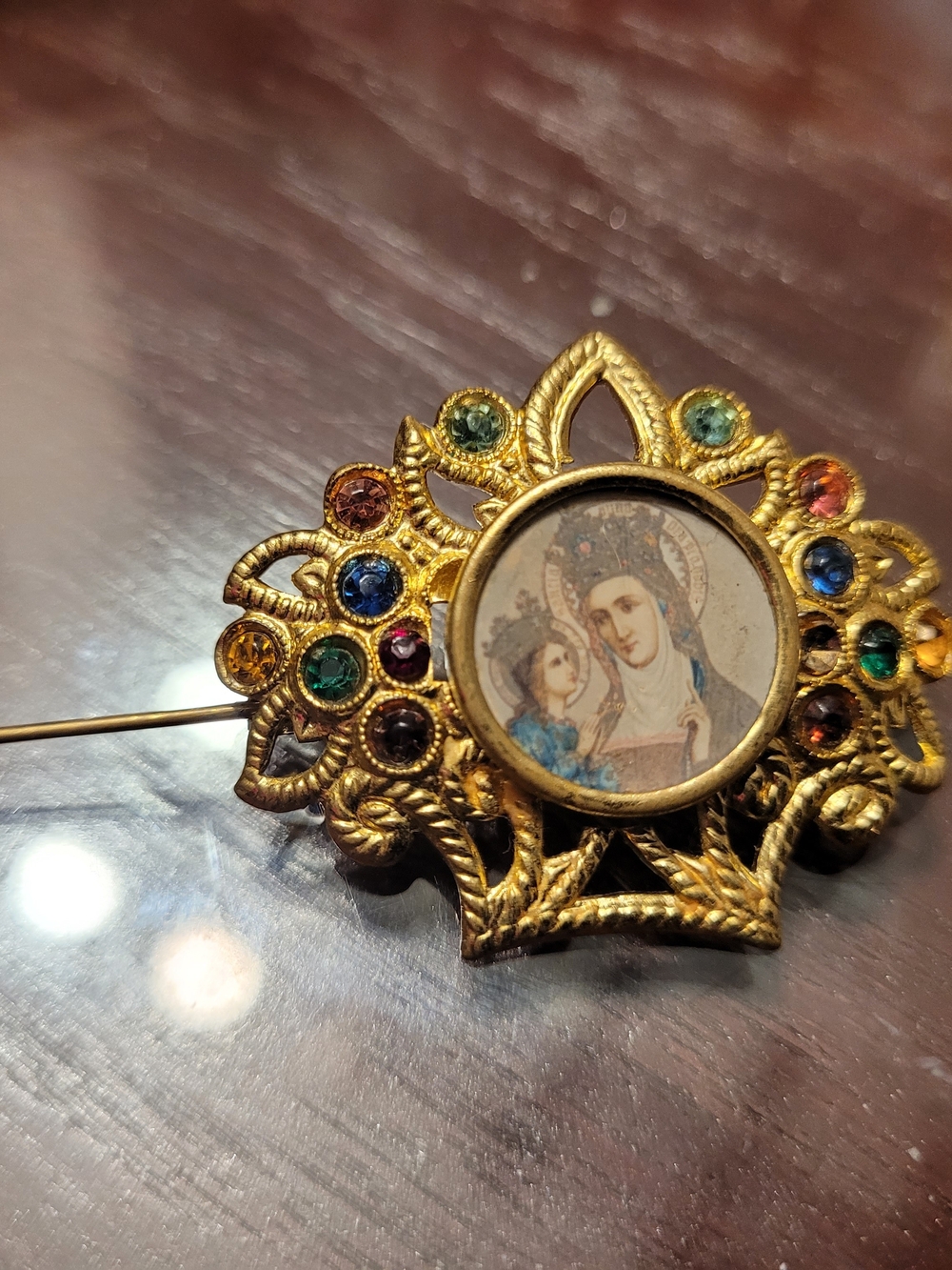 Vintage-Style Gold-Tone Religious Brooch with Multicolor Stones